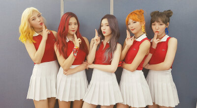 RED VELVET