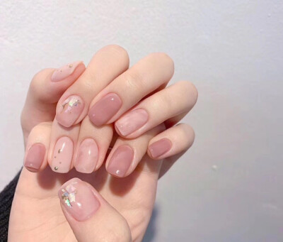 nail