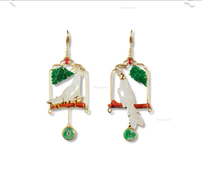 叶凡设计
玉燕春来 金镶玉耳坠