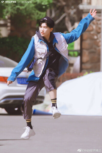 范丞丞／福西西／范泽言／壁纸✨
侵删✨
by橘子面包✨