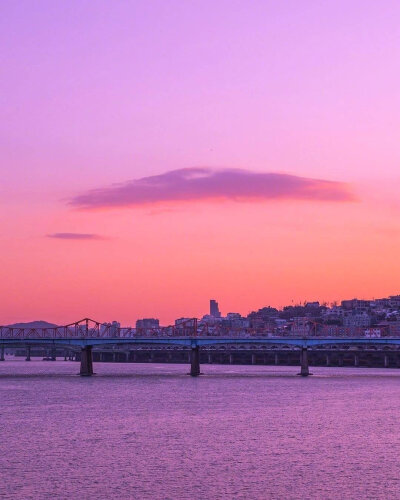 背景 二传注明秋居
图源网易云:可能是条淡水鱼