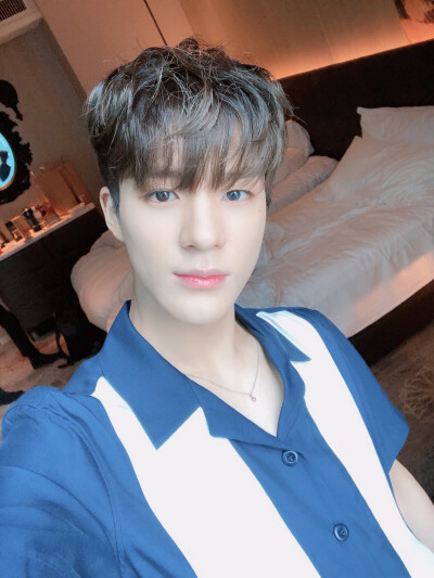 NCT 李帝努 Jeno