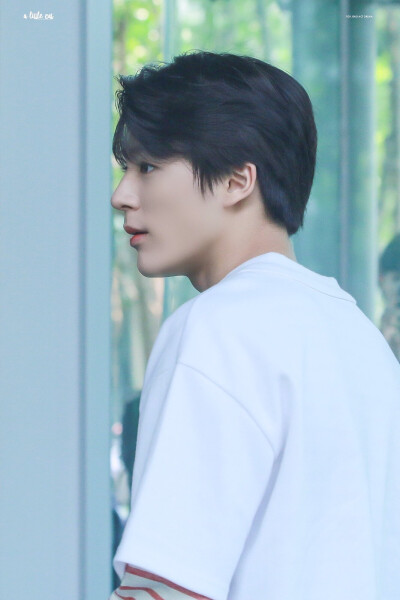 NCT 李帝努 Jeno