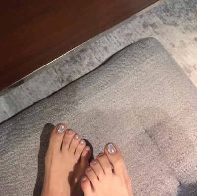 脚指甲