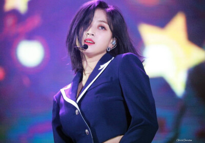 朴志效 Jihyo
TWICE成员