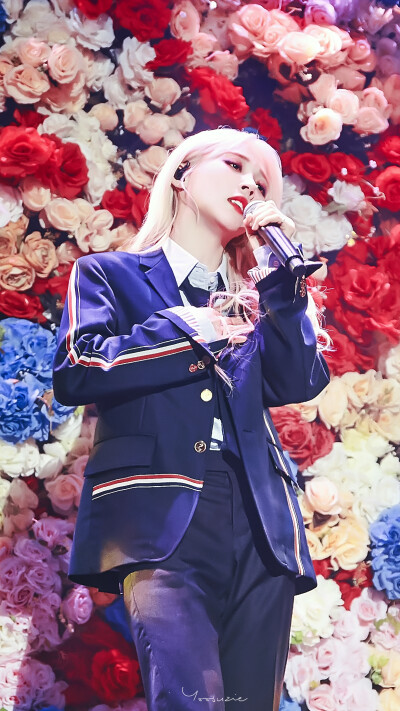 文星伊