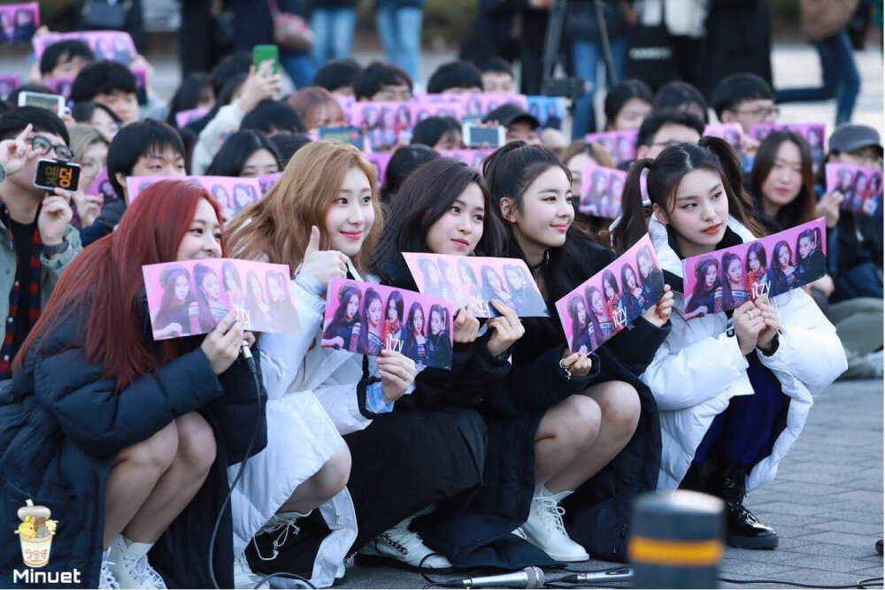 ITZY-（JYP）
【2019.02.12】