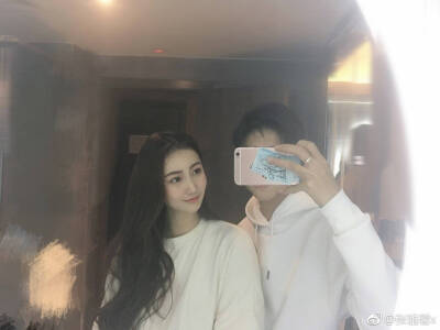 微博上的美人儿（来源见水印）