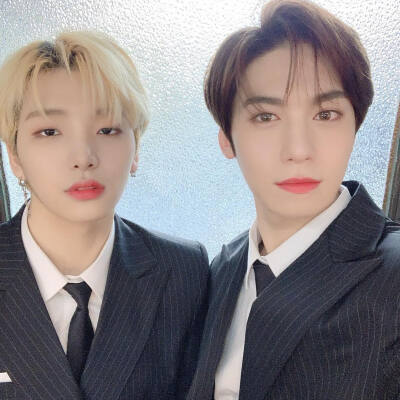 ONEUS 李抒澔 李建熙
cr.official_oneus