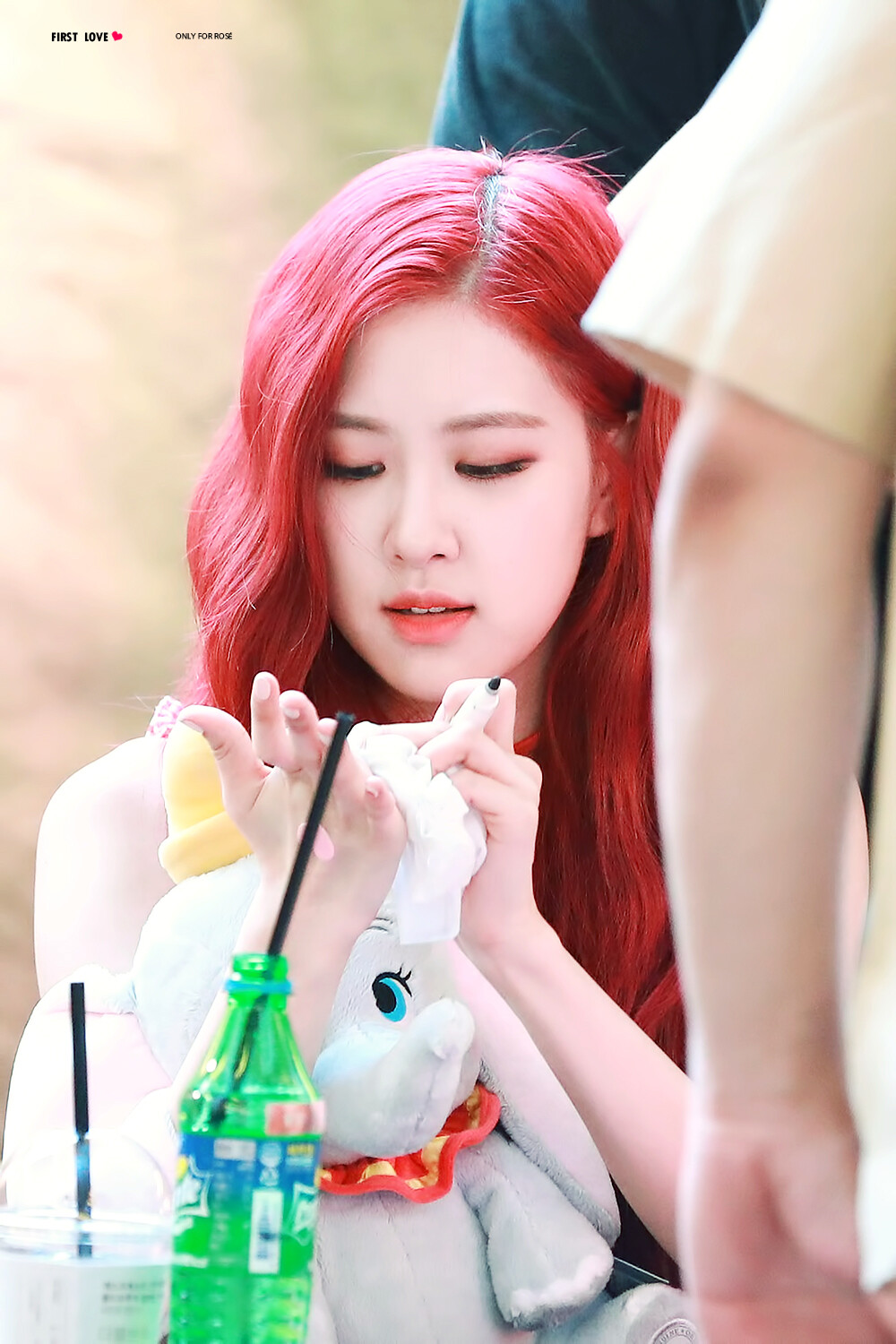 blackpink朴彩英rose高清手机壁纸