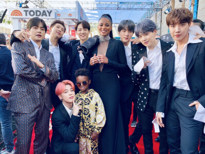 BTS 防弹少年团 20190502 “We met @ torikelly @ iambeckyg @ ciara”