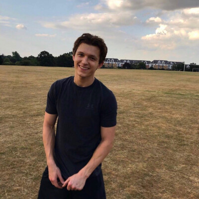 tomholland