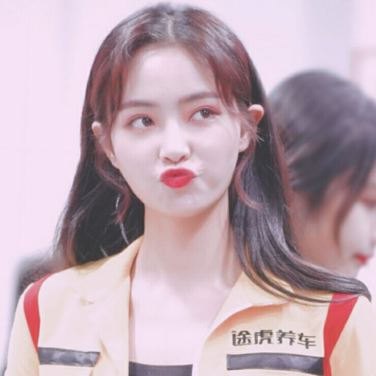 徐佳琪
®沈青萝