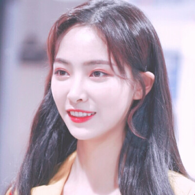 徐佳琪
®沈青萝