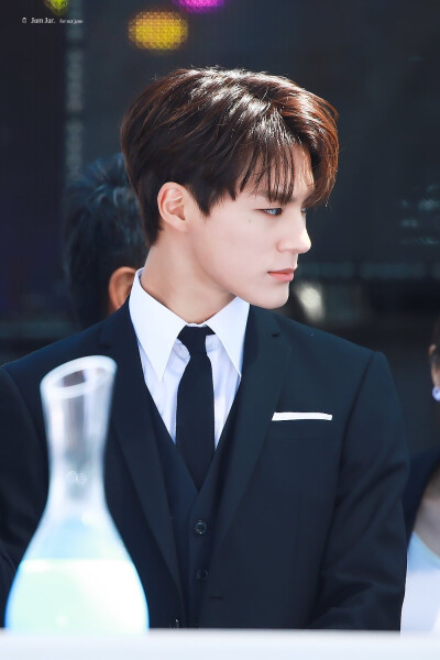 Jeno
