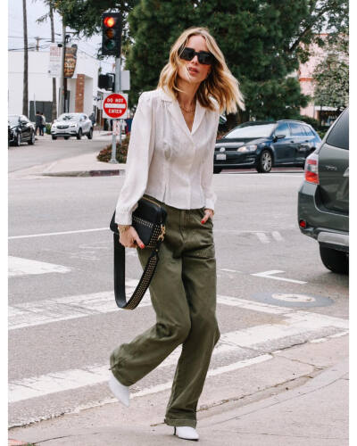 BY爱喝可乐的古娜小姐