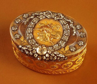 Snuffboxes from Hermitage. Snuffbox, made of Gold, silver, diamonds, embossing, engraving, pouncing. Johann Balthasar. In the XVIII century Russia had fashion for snuffboxes. Empress Catherine II enth…