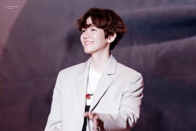 明星 壁纸 EXO 边伯贤 