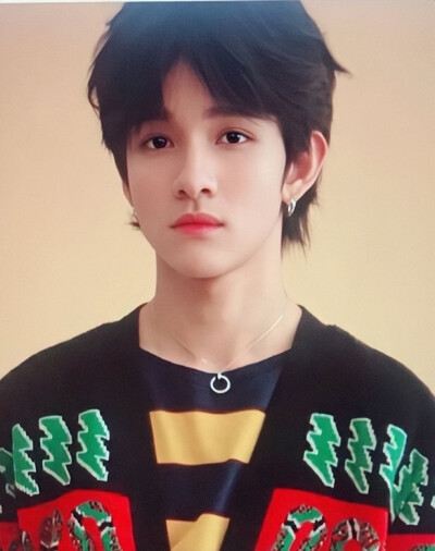 金samuel#反转魅力金Samuel# 【190510】中国杂志Chicteen相关 饭制修图@Samuel_K cr.kohaewoon ​​​​