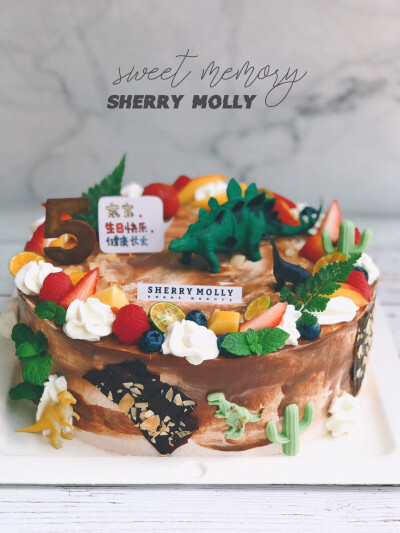 #SHERRY Molly家の下午茶#—『巧克力大cake』麻麻给儿子订的5周岁生日cake～特意要了恐龙主题哒 丰富多彩风味浓郁不吃遗憾的一款cake呀☝