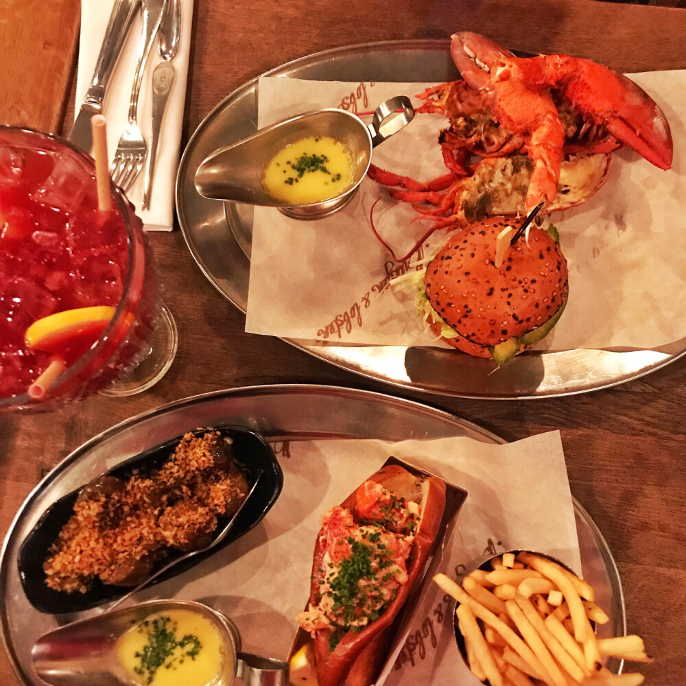 Burger & Lobster