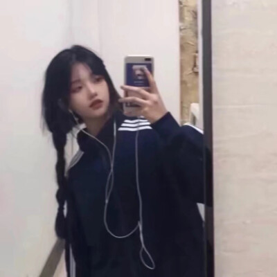 无需仰望别人 自己亦是风景