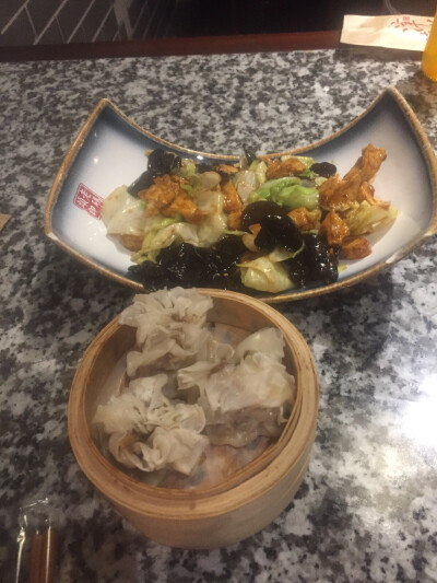 豆腐木耳爆白菜 烧麦