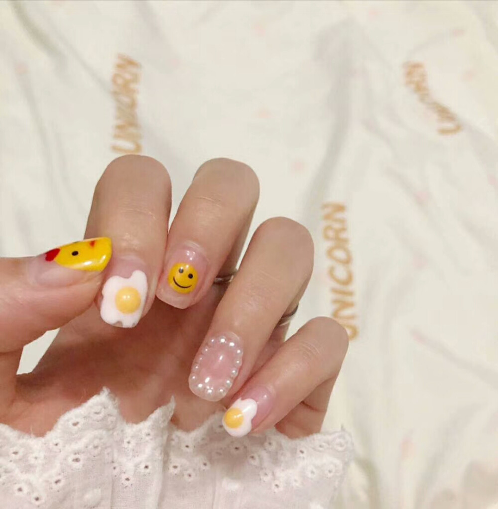 温柔珍珠款美甲~