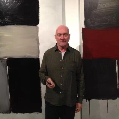 战后抽象主义大师
肖恩·斯库利
（Sean Scully,1945-）