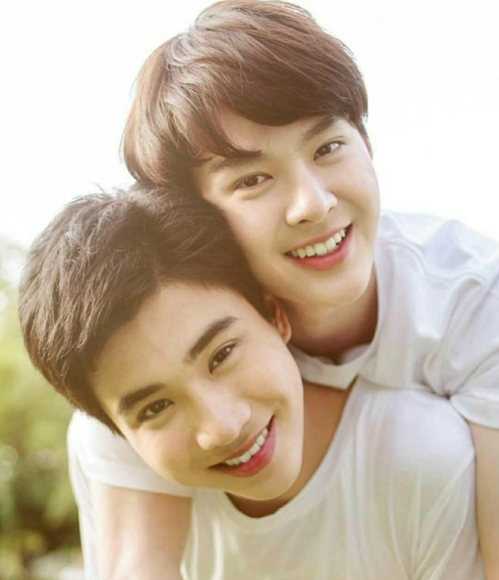 perth 王俊勇 泡芙 saint 黄明明 众所周知,吃虾分为,洗虾,摸虾,剥虾