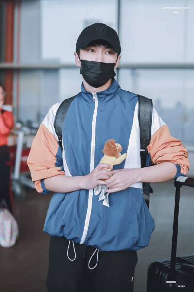 2019.5.17 ✈️PEK到达
cr：微博@EXTRAORDINARY0806_杨非同