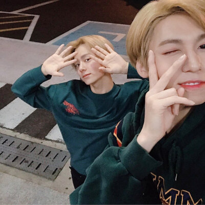 ONEUS 吕焕雄 李建熙
cr.official_oneus