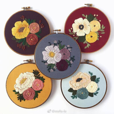 繁花似锦
ins：floralsandflossembroidery
#刺绣植物墙# ​​​