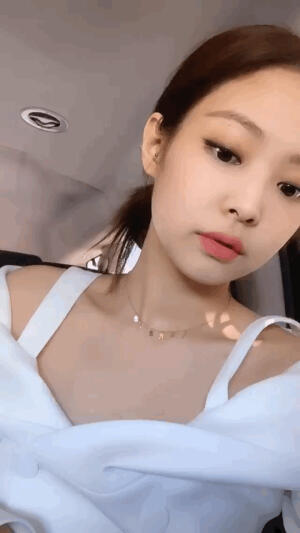 JENNIE