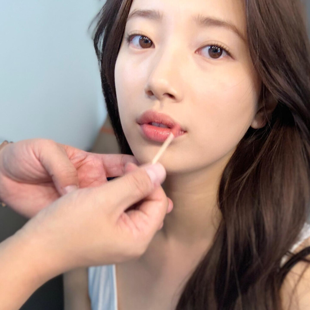 裴秀智 Suzy
