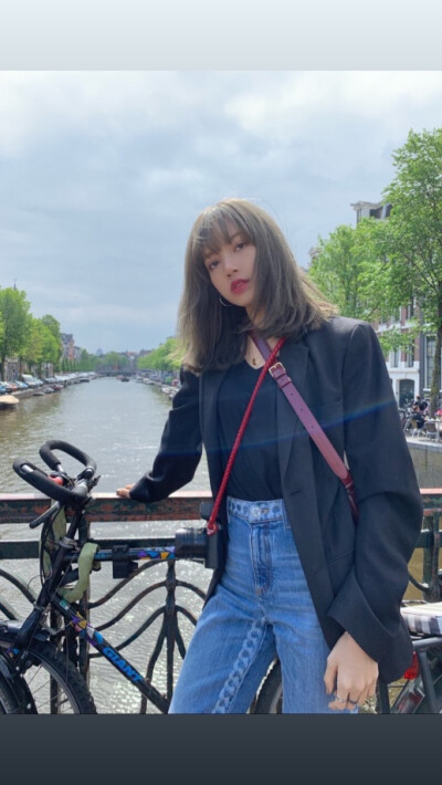 lalisa manoban ☪ 甜豆莎