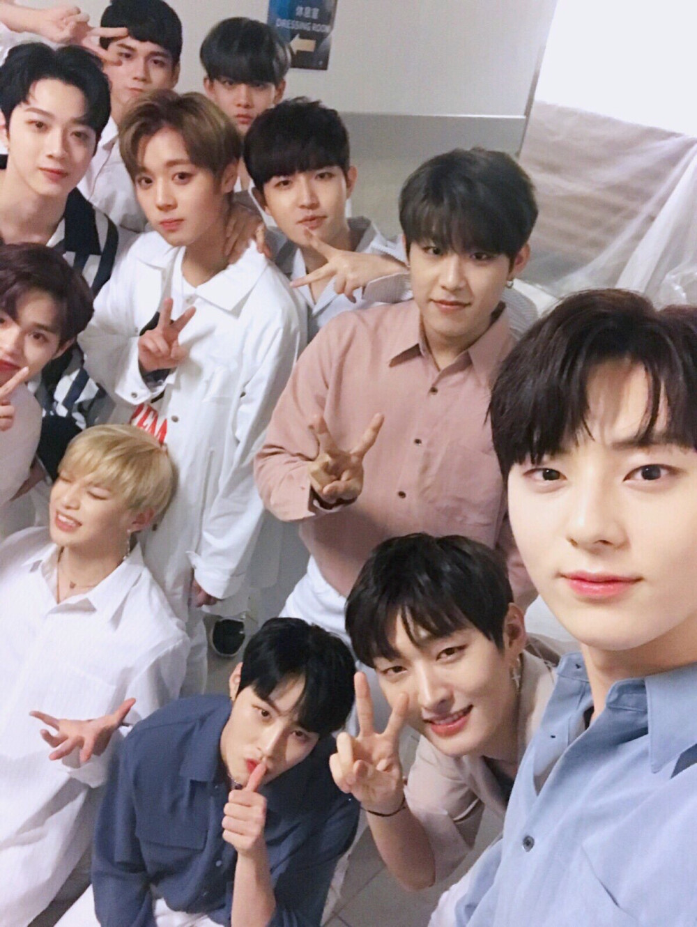 wannaone/