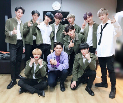 wannaone/