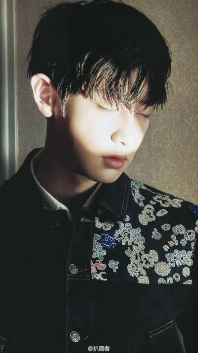 今日份帅哥分享之朴灿烈