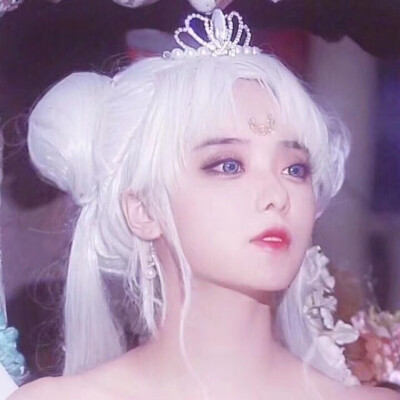光之美少女战士，真人头像。