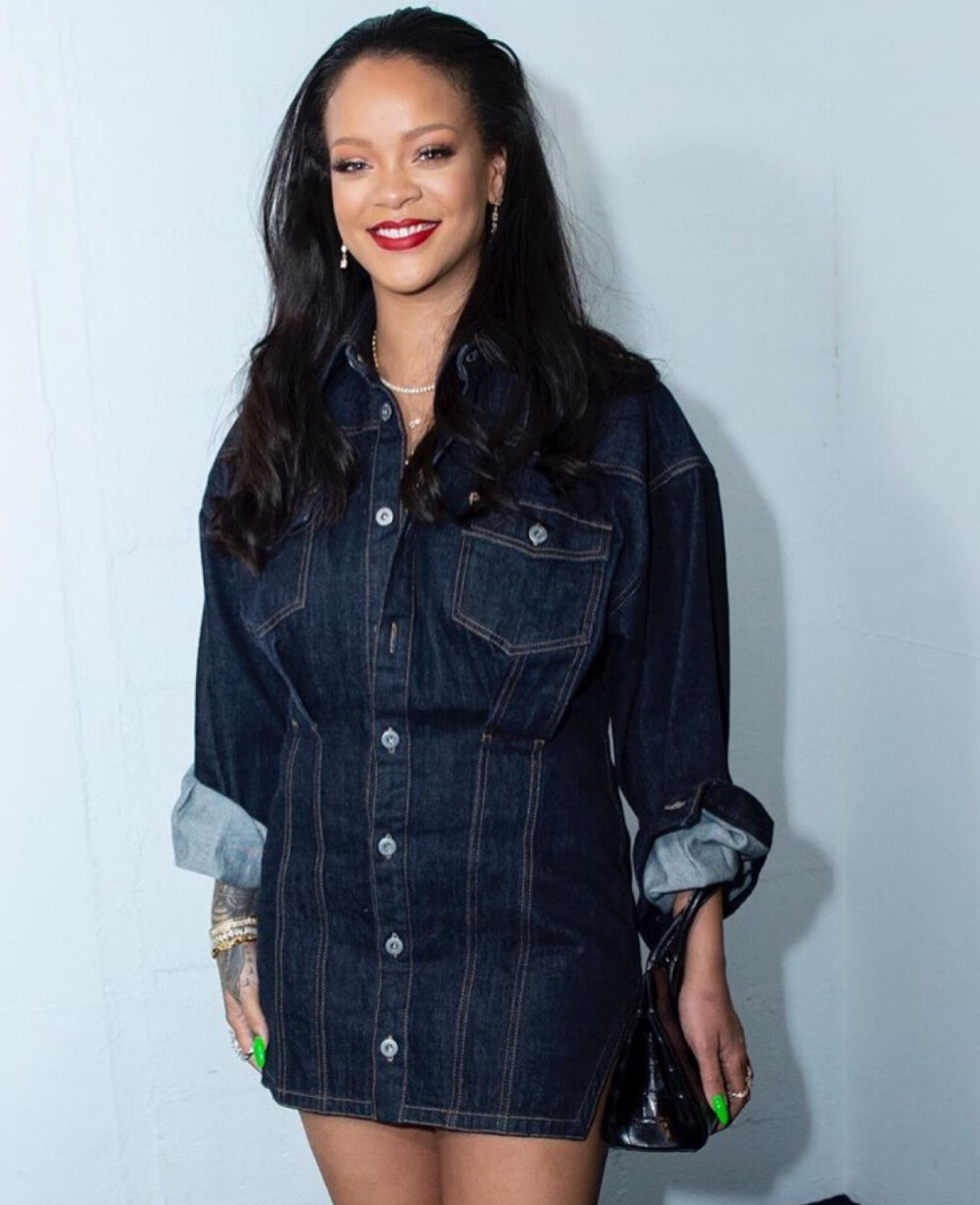 Rihanna 蕾哈娜