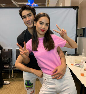 Yaya Urassaya Sperbund-Barry Nadech Kugimiya/naya