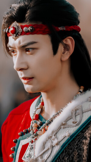 东宫  陈星旭  李承鄞