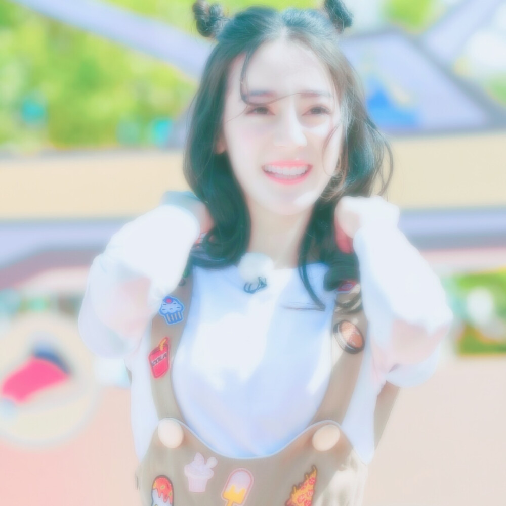 迪丽热巴＆可爱
by 沈妤词