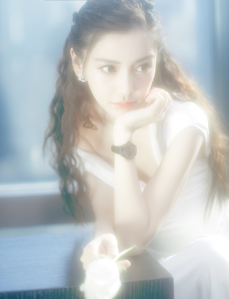 杨颖＆Angelababy
by 沈妤词