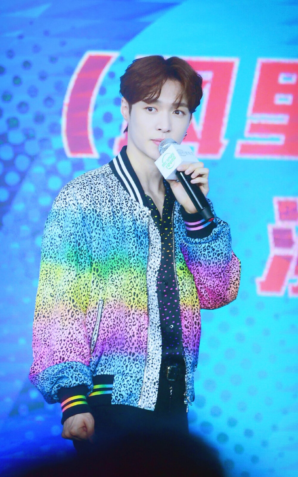 张艺兴❤
190601 大航海巡回演唱会发布会