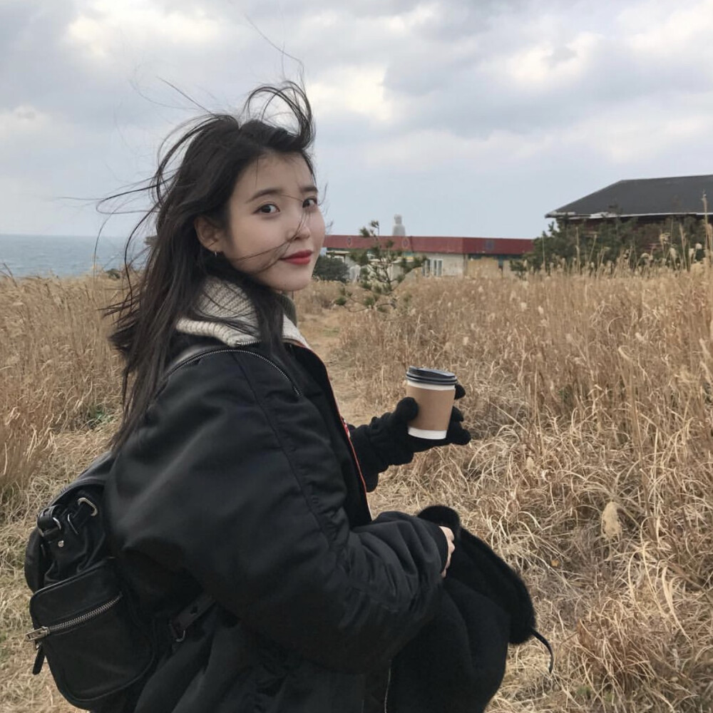 IU 李知恩