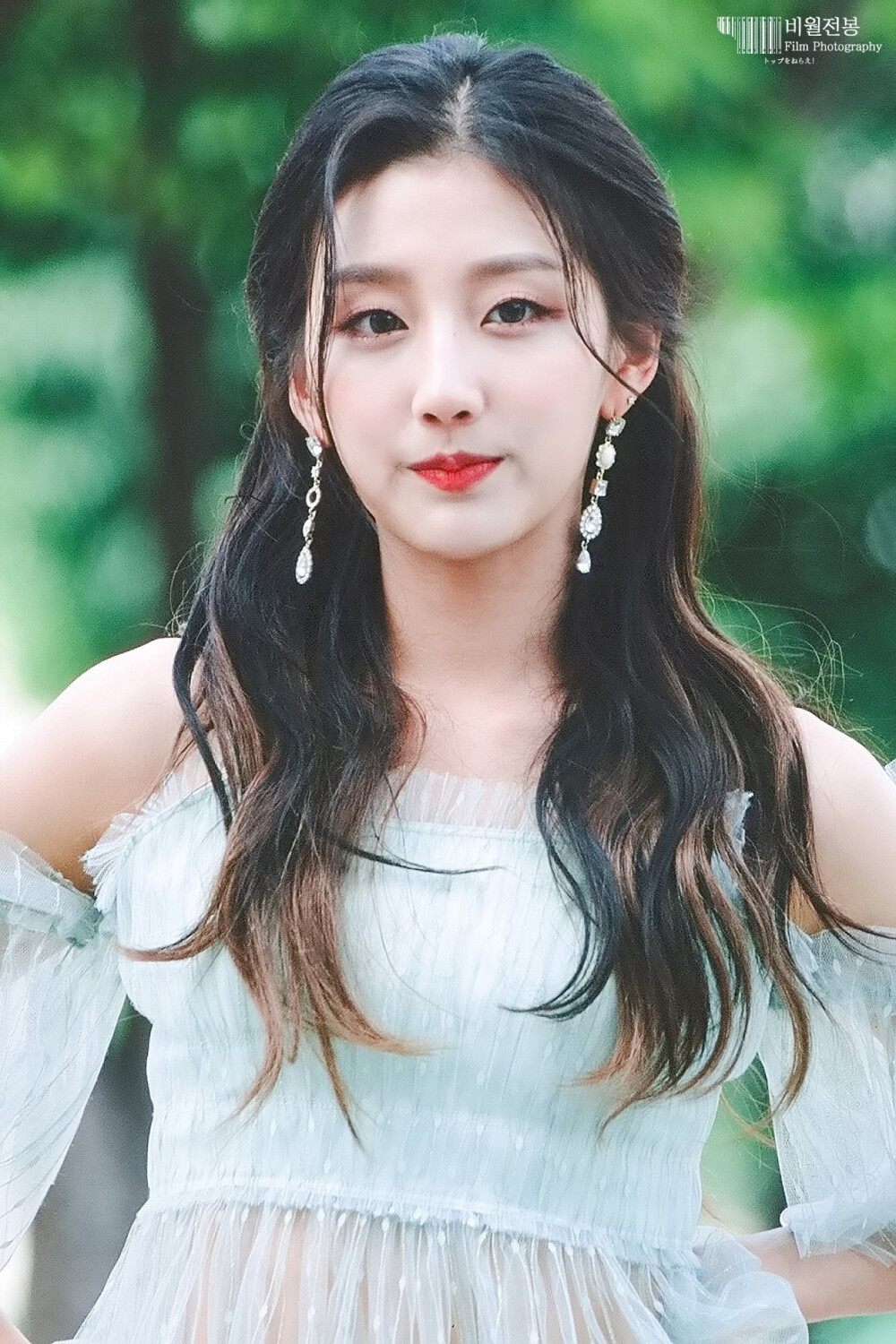 lovelyz 郑艺仁