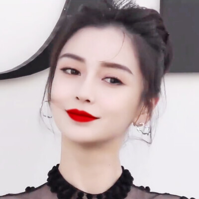 Angelababy 自修
原图gif来自微博侵权删
二传标注dt昕酱- or 徐小乐