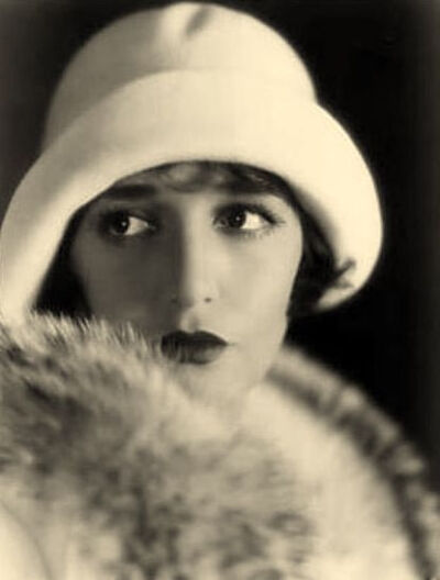 Flapper girl丨Bebe Daniels，1920年代美国演员、舞者、歌手 ​​​